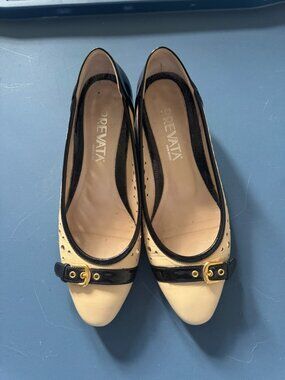 Prevata Italian Leather Tan and Black Ballet Flats. Size 8.5.